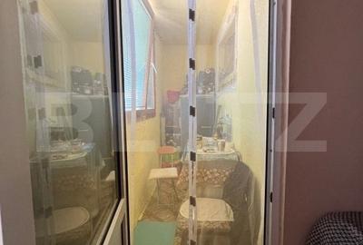 Apartament cu 3 camere, decomandat, zona micro 2 - 4