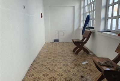 Casă individuală cu 6 camere cu Canalizare în Fratelia - 2