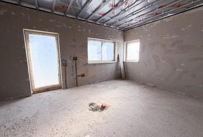 Duplex cu 3 camere cu Canalizare în Cristian - 6