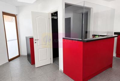 Spațiu comercial, de 59 mp, în Central - 4
