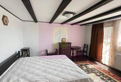 Casă cu 6 camere în Central