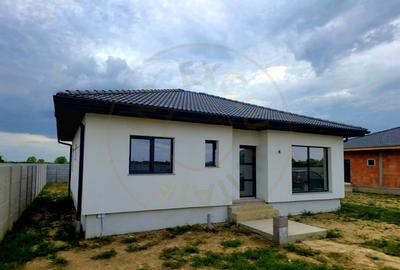 Casă individuală cu 3 camere cu Teren 550 Mp în Lazuri - 1