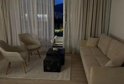 Apartament cu 2 camere decomandat, mobilat în Tractorul - 6