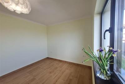 In stil mediteranean, curte proprie, 4 camere, terasa, pod mansardabil, Harman, - 17