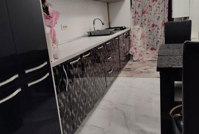 Apartament cu 3 camere semidecomandat în Central - 5