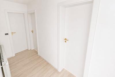 Apartament cu 4 camere decomandat în Central - 1