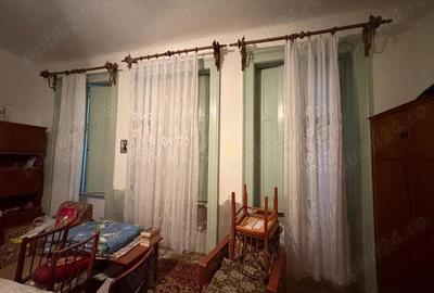 Casă cu 6 camere cu Teren 5000 Mp în Nerău - 9