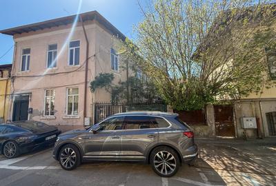 Apartament cu 3 camere semidecomandat, mobilat în Armeneasca - 14