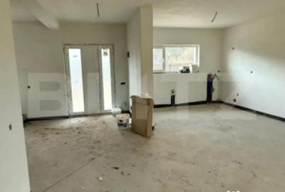 Casă cu 4 camere cu Teren 400 Mp în Luna - 11