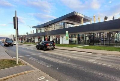 Spatiu comercial cu vitrina Doamna Stanca mall Selimbar - 2