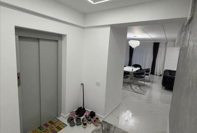 Apartament cu 4 camere decomandat în Cățelu - 2