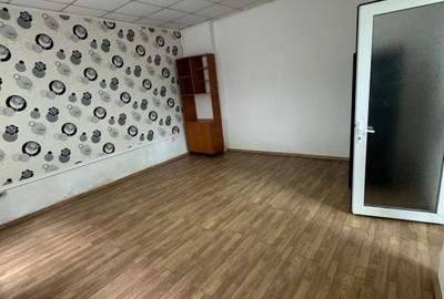 Apartament cu 3 camere decomandat în Semicentral - 2