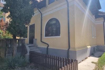 Inchiriez vila in Pitesti, zona ultracentrala, pentru locuinta, sediu, clinica medicala - 1