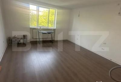 Casă cu 3 camere cu Teren 385 Mp în 14 Mai - 9