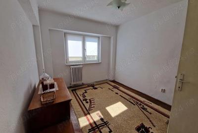 Apartament cu 3 camere decomandat în Central - 9