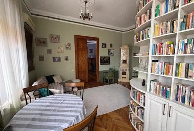 Apartament cu 3 camere decomandat în Central - 1