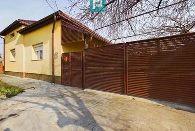 Casa 5 camere, Curtici - 1