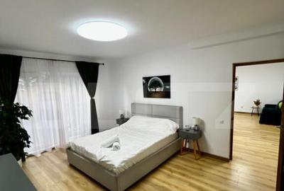 Apartament 2 camere, terasa 32 mp, parcare, zona Vivo Razoar