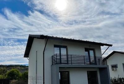 Casă individuală P+E1 de vânzare 150 mp Bucium - 2