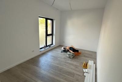 PROIECT DEOSEBIT - 10