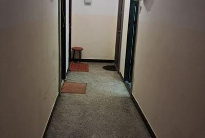 Apartament cu 2 camere semidecomandat în Berceni