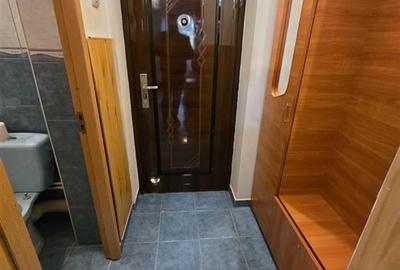 Etaj 1 - Nicolina , garsoniera mobilata, libera - 6