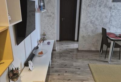 Apartament cu 3 camere semidecomandat în Central - 3