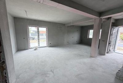 Casă cu 4 camere în Moșnița Nouă - 9