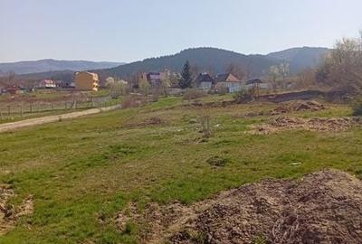 Teren de 1000 mp, în Central - 2