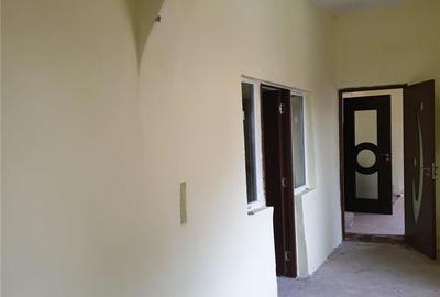 Casă cu 4 camere în Gura Ocniței - 3