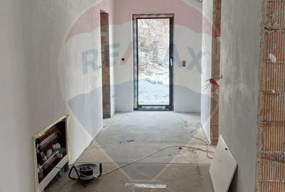 Casă cu 6 camere cu Teren 822 Mp în Central - 19