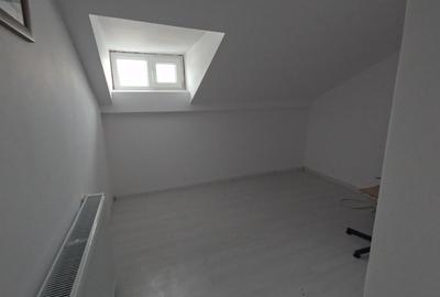 Casă individuală cu 9 camere cu Teren 215 Mp în Eminescu - 21