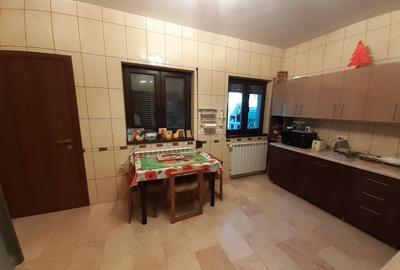 Saftica Ilfov Vila 257mp, 6 camere, Curte Teren 1227 mp, nou 2015 - 30