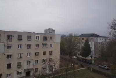 Garsoniera confort trei, in bloc de garsoniere, semimobilata, pe Stadionului 5 - 9