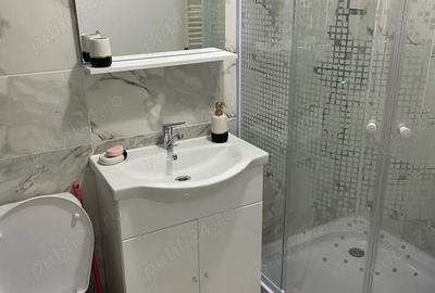 Garsonieră decomandată în Petros