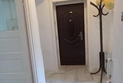 Apartament cu 2 camere decomandat, mobilat în Sud-Vest