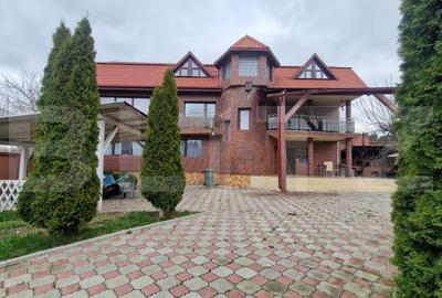 Casă individuală cu 6 camere cu Canalizare în Baciu - 1