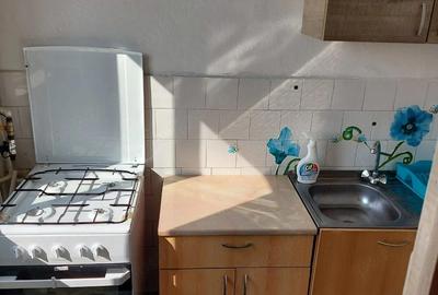 Garsonieră decomandată în Democrației - 3