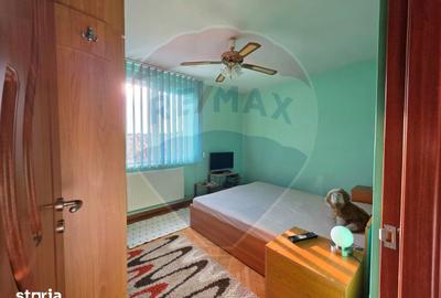 Apartament cu 3 camere semidecomandat în Central