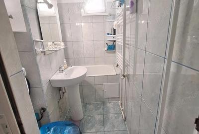 Apartament cu 2 camere semidecomandat în Micro 19