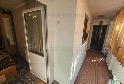 Casuta 3 camere placa peste etaj zona Margeanului - 9