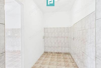 Garsoniera/spa?iu comercial strada Poetului Vlaicu - 13
