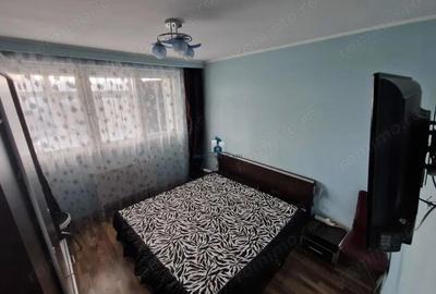 Apartament cu 3 camere decomandat în Giurgiului - 2