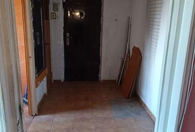 Apartament cu 3 camere semidecomandat în Drumul Taberei - 4