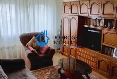 Apartament cu 2 camere decomandat, mobilat în C5