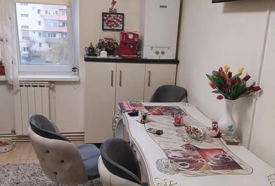 Apartament cu 3 camere decomandat în Central - 3