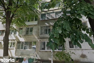 Apartament cu 2 camere semidecomandat în Obor