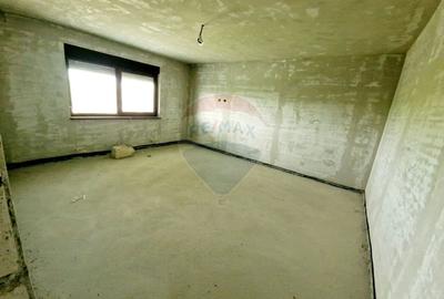 Casă individuală cu 15 camere cu Garaj în Girov - 41