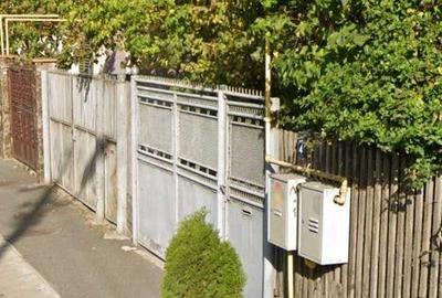 Casă cu 4 camere cu Teren 140 Mp în Lazaret - 1