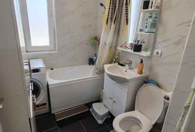 Apartament cu 3 camere semidecomandat, mobilat în Florești - 5